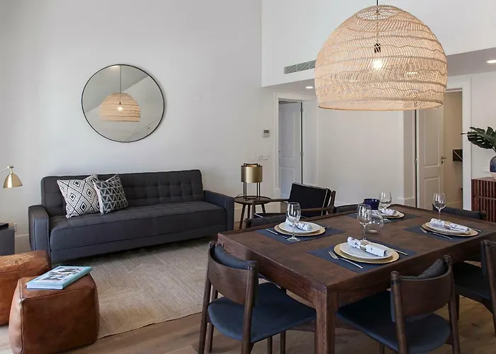 Flh Restauradores Luxus Flat